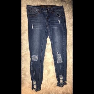 Cute jeans! VIP brand cropped size 3/4